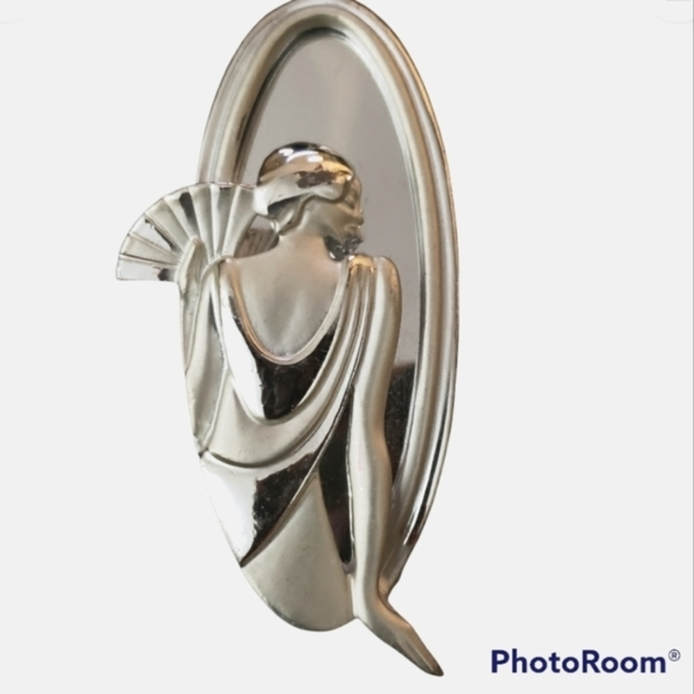 Pretty Woman w/Fan in front of Mirror Brooch Pin - Picture 1 of 2